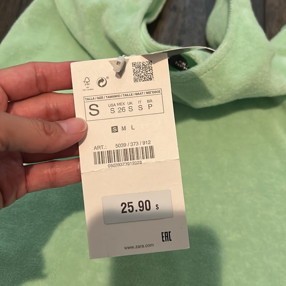 Zara terry cloth dress in lime 🍋‍🟩 green - Picture 2 of 4